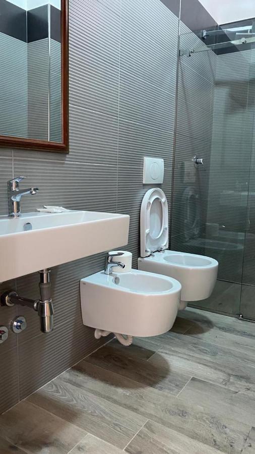 Hotel Mille Amici Shëngjin