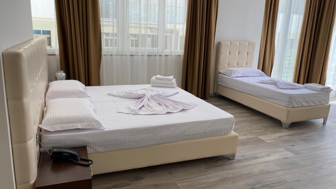 Hotel Mille Amici Shëngjin