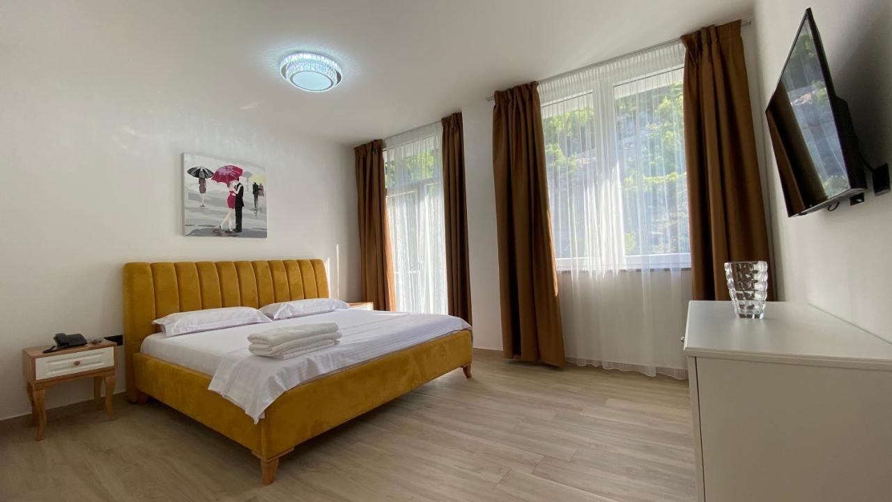 Hotel Mille Amici Shëngjin